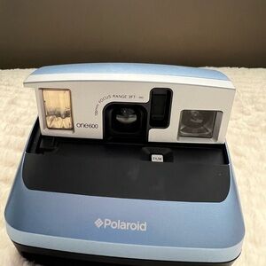 Polaroid One600 Instant Film Camera Blue Silver Vintage Retro